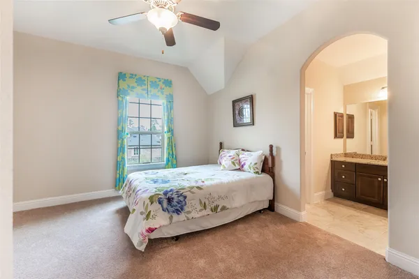 $815,000 | 1006 Blossom Field Lane, Pinehurst, TX 77362