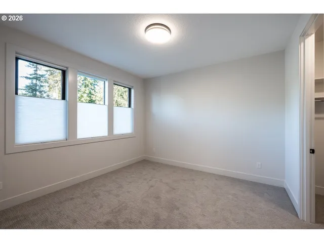 $2,999,900 | 2560 Southwest Glen Eagles Place, Lake Oswego, OR 97034