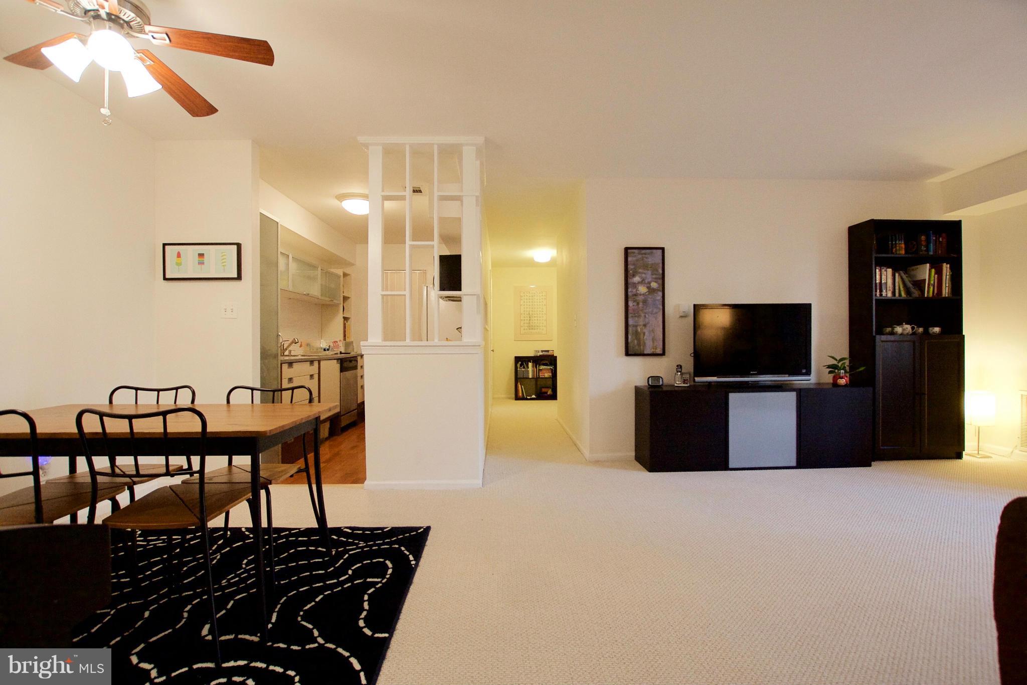 5907 Noblestown Road, Unit 65 Springfield, VA 22152 - Photo 3 of 22 Living Room