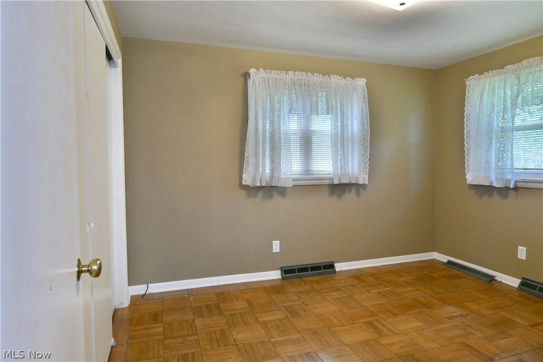 2141 North Road Northeast Warren, OH 44483 - Photo 36 of 50