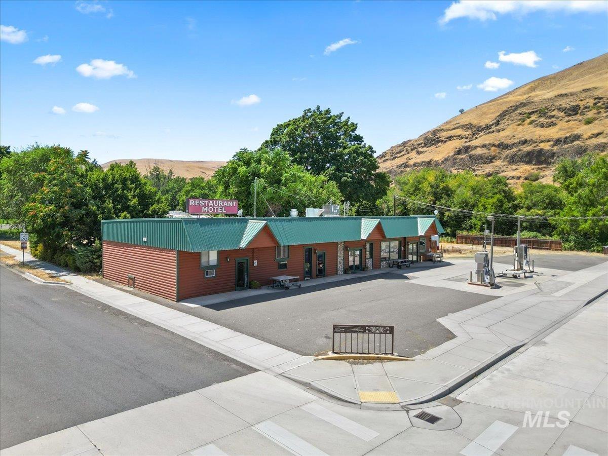 90 2nd Street Asotin, WA 99402 - Photo 18 of 25 View of property featuring a mountain view