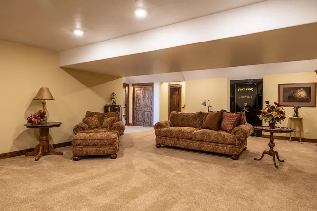 $1,950,000 | 3000 Garden Creek Road, Casper, WY 82601