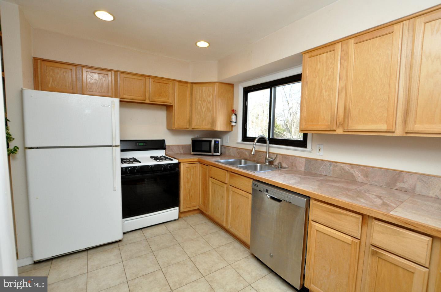 46 Briarcliff Road Atco, NJ 08004 - Photo 9 of 25 Gallery Image 9