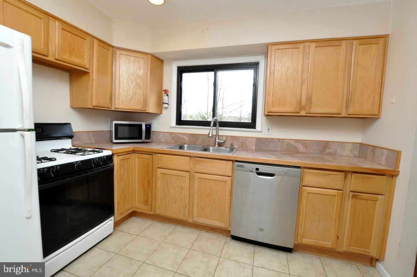 46 Briarcliff Road Atco, NJ 08004 - Photo 10 of 25 Gallery Image 10