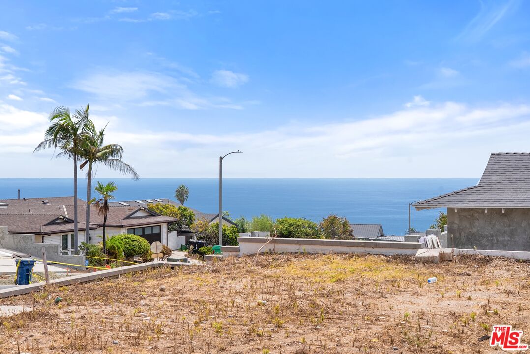 3709 Castlerock Road Malibu, CA 90265 - Photo 1 of 17 Gallery Image 1