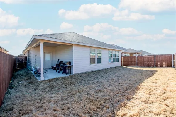 $2,600 | 1117 Croxley Way, Fort Worth, TX 76247