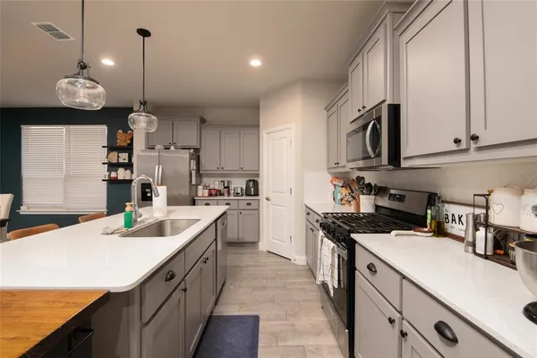 $2,600 | 1117 Croxley Way, Fort Worth, TX 76247