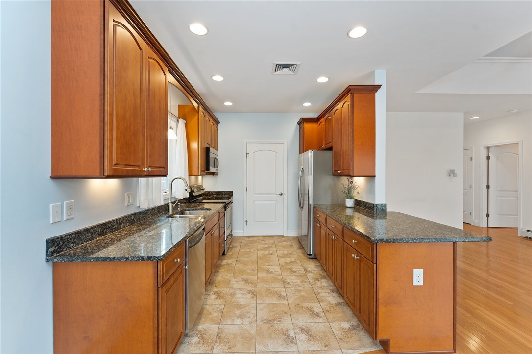 6 Leighas Lane Coventry, RI 02816 - Photo 14 of 49