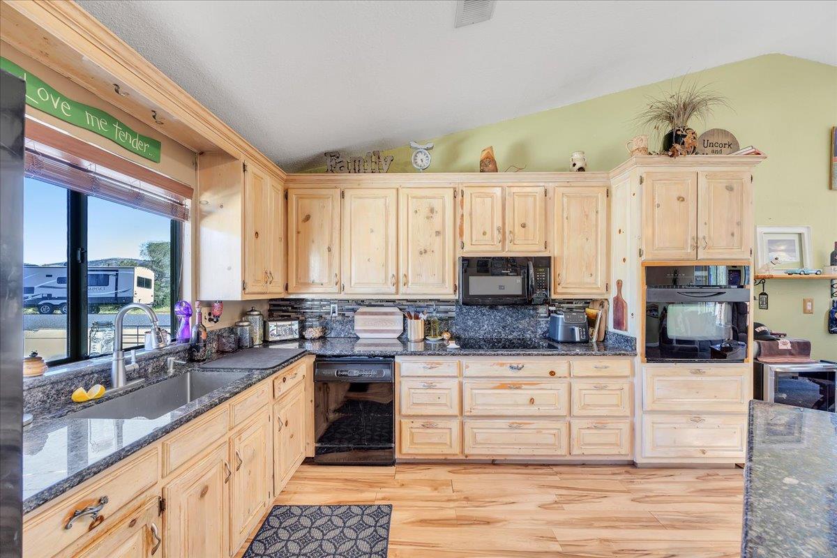 4248 Council Trail Copperopolis, CA 95228 - Photo 36 of 93