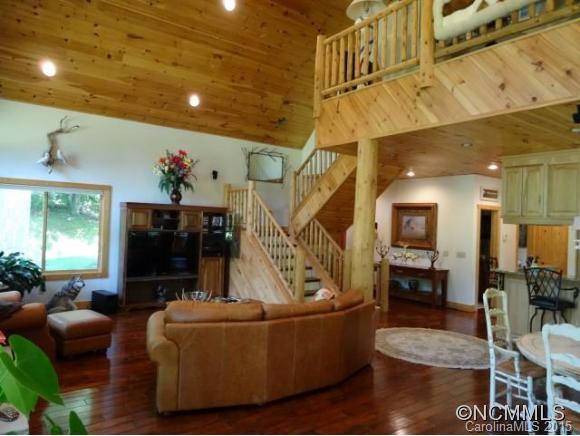 1631 Rabbit Hop Road Spruce Pine, NC 28777 - Photo 8 of 24 Gallery Image 8