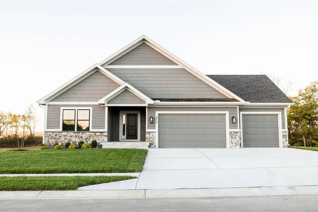 $518,750 | 456 Green Drive, Lawson, MO 64062