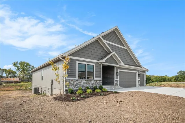 $518,750 | 456 Green Drive, Lawson, MO 64062