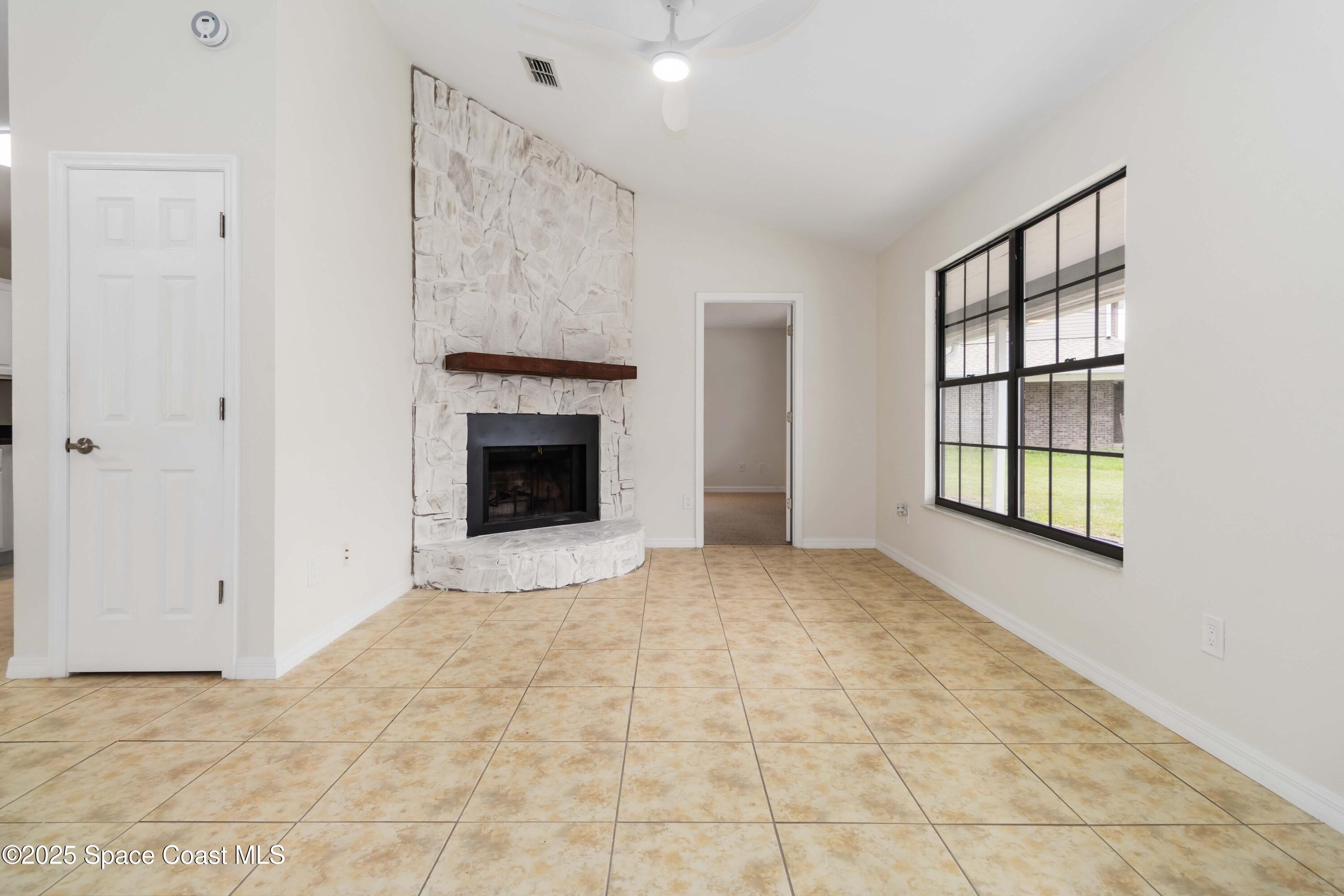 5179 Arlington Road Cocoa, FL 32927 - Photo 15 of 23 Living Room