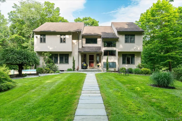 $850,000 | 7 Dayton Drive, Somers, NY 10541