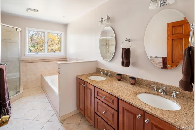 $850,000 | 7 Dayton Drive, Somers, NY 10541