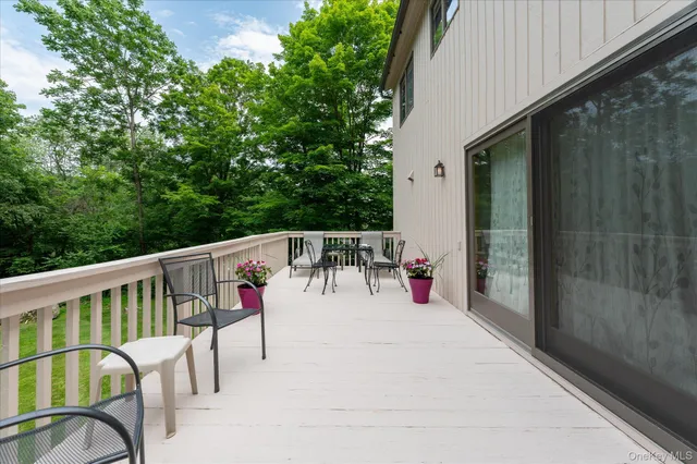 $850,000 | 7 Dayton Drive, Somers, NY 10541