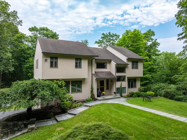 $850,000 | 7 Dayton Drive, Somers, NY 10541