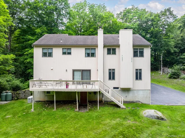 $850,000 | 7 Dayton Drive, Somers, NY 10541