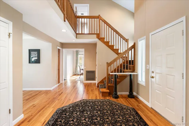 $850,000 | 7 Dayton Drive, Somers, NY 10541