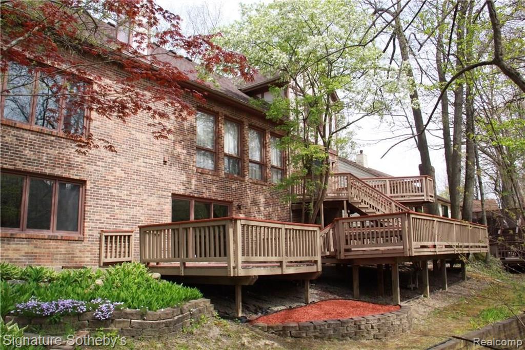 30895 Country Ridge Circle Farmington Hills, MI 48331 - Photo 38 of 43