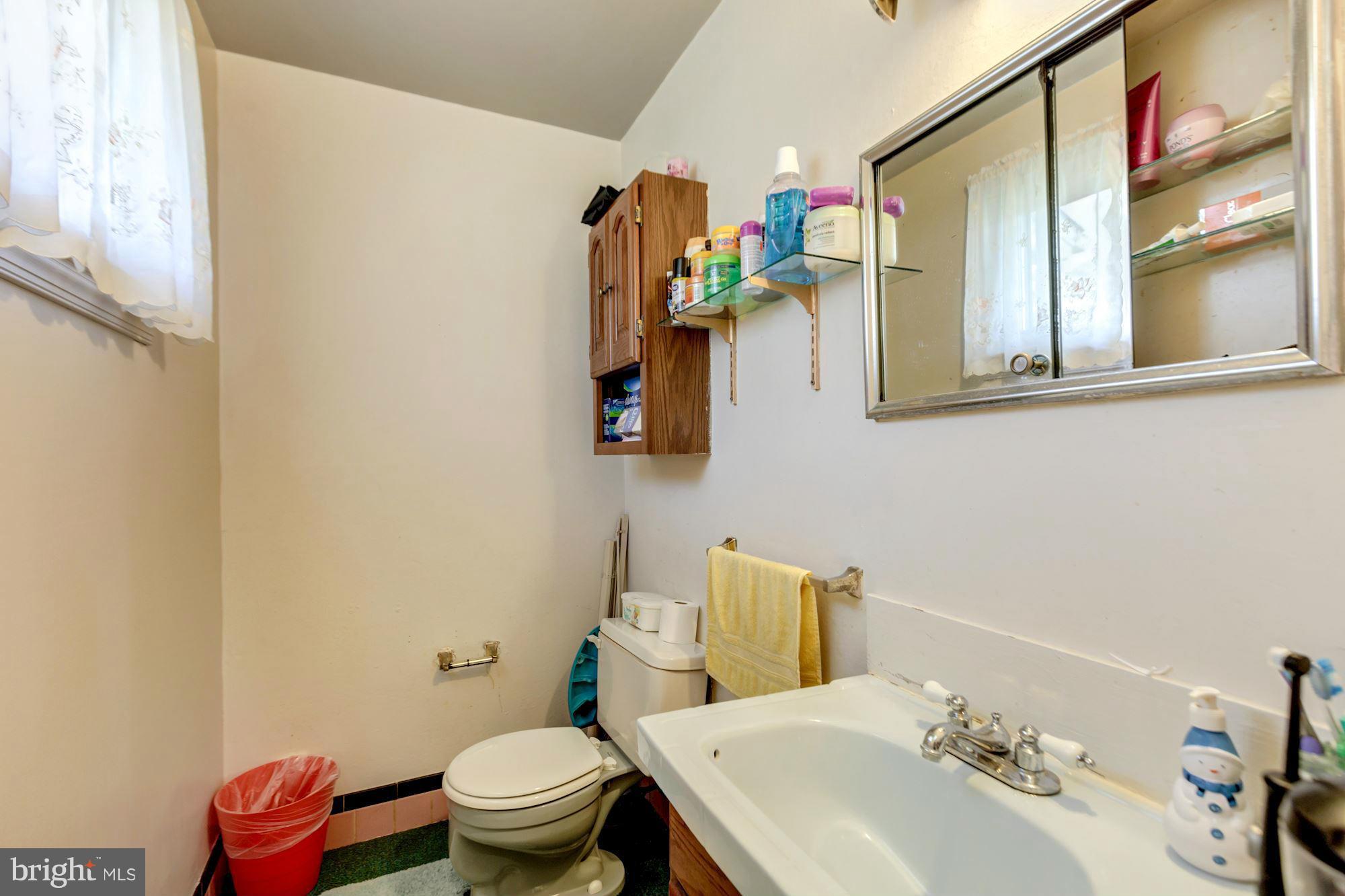 11808 Indigo Road Silver Spring, MD 20906 - Photo 7 of 30 Bath (Master)