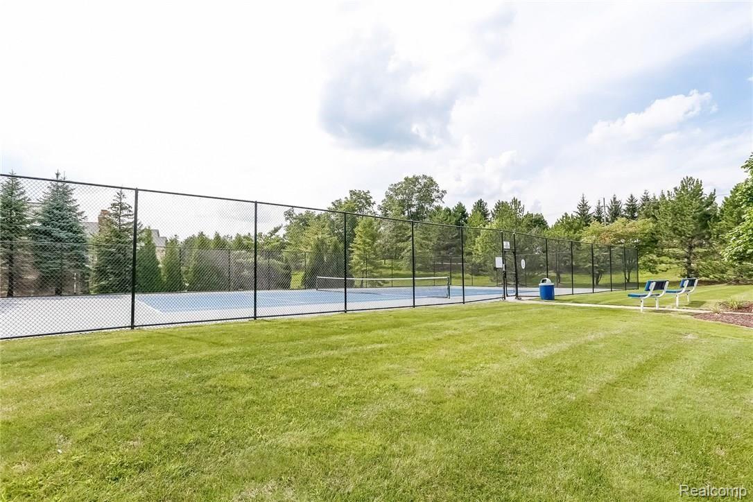 3723 Oakmonte Boulevard Rochester, MI 48306 - Photo 18 of 18 TennisCourts1.jpg