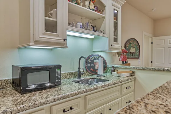 $1,100,000 | 11778 Grand Harbor Boulevard, Montgomery, TX 77356