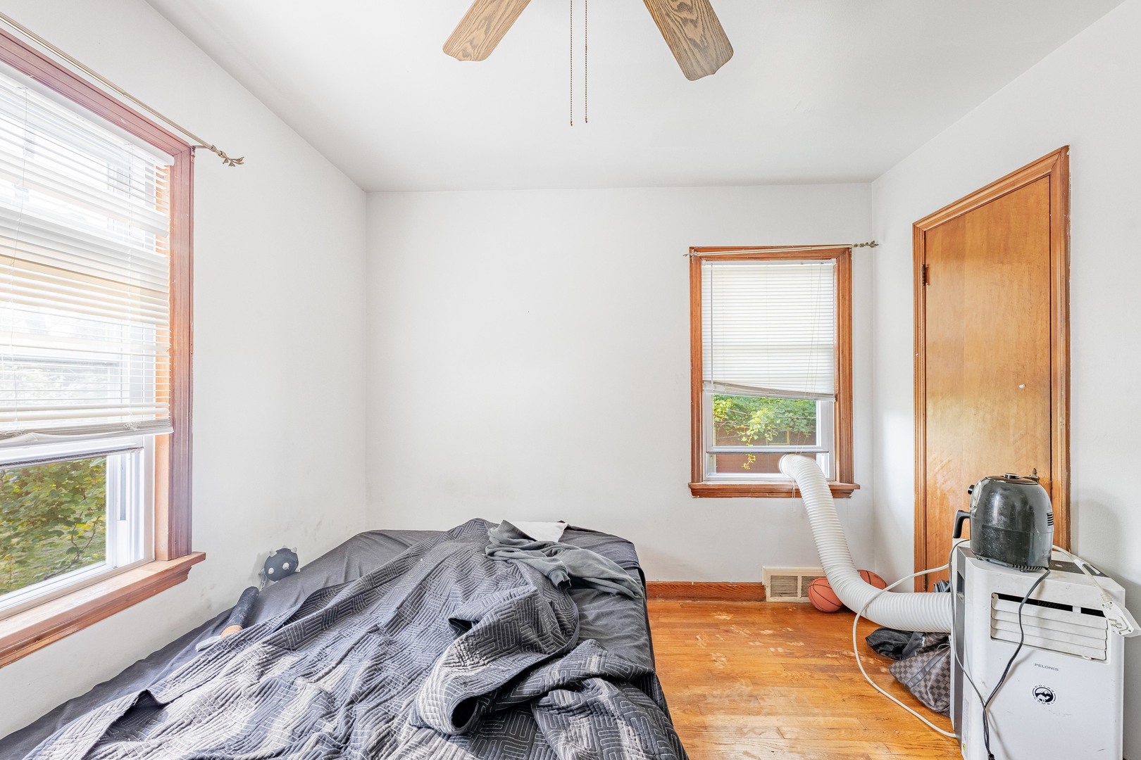 2910 138th Place Burnham, IL 60633 - Photo 15 of 35