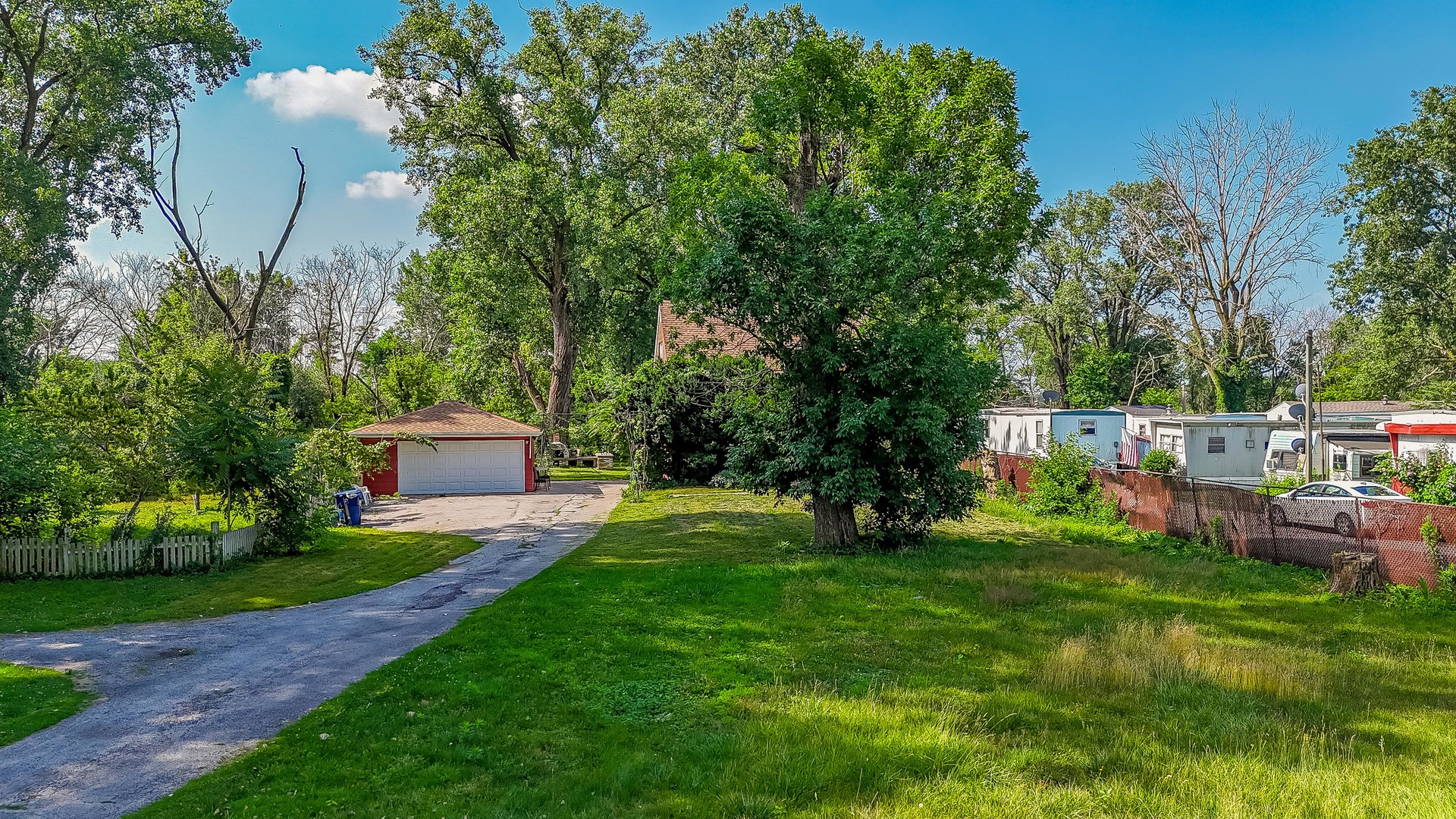 2910 138th Place Burnham, IL 60633 - Photo 2 of 35