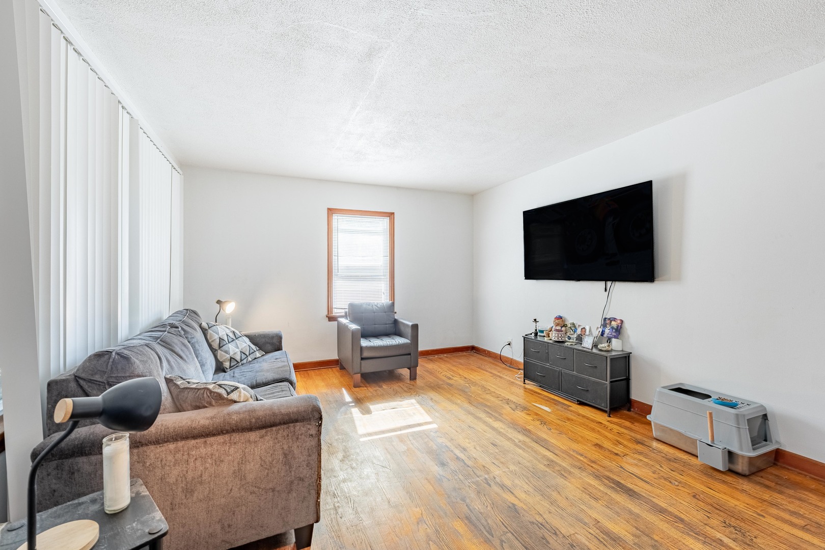 2910 138th Place Burnham, IL 60633 - Photo 10 of 35