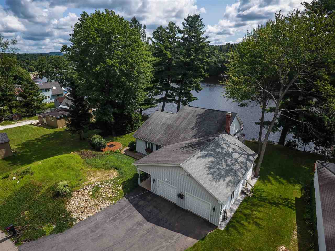 91 West Riverbank Road Manchester, NH 03102 - Photo 2 of 40