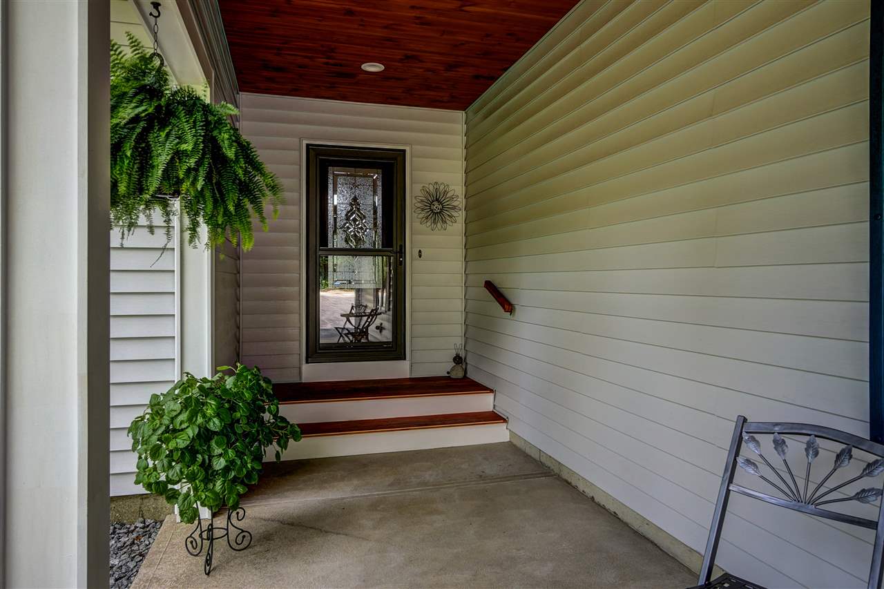 91 West Riverbank Road Manchester, NH 03102 - Photo 4 of 40