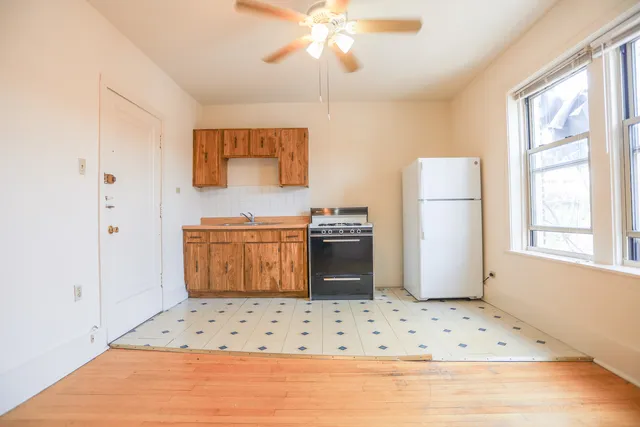 $1,175 | 1100 West Roscoe Street, Unit 35, Chicago, IL 60657