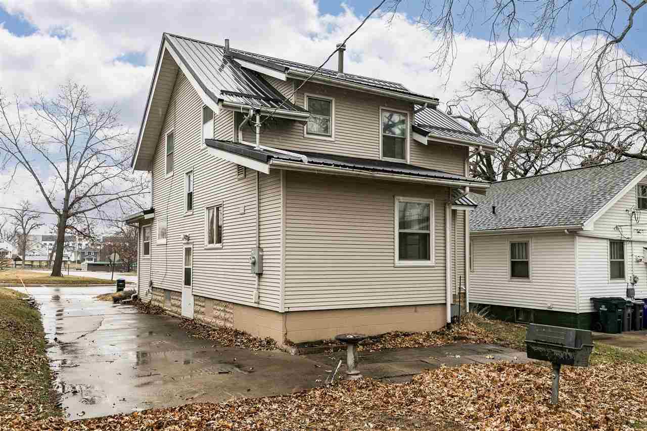 935 Oakland Road Northeast Cedar Rapids, IA 52402 - Photo 28 of 29 Gallery Image 28