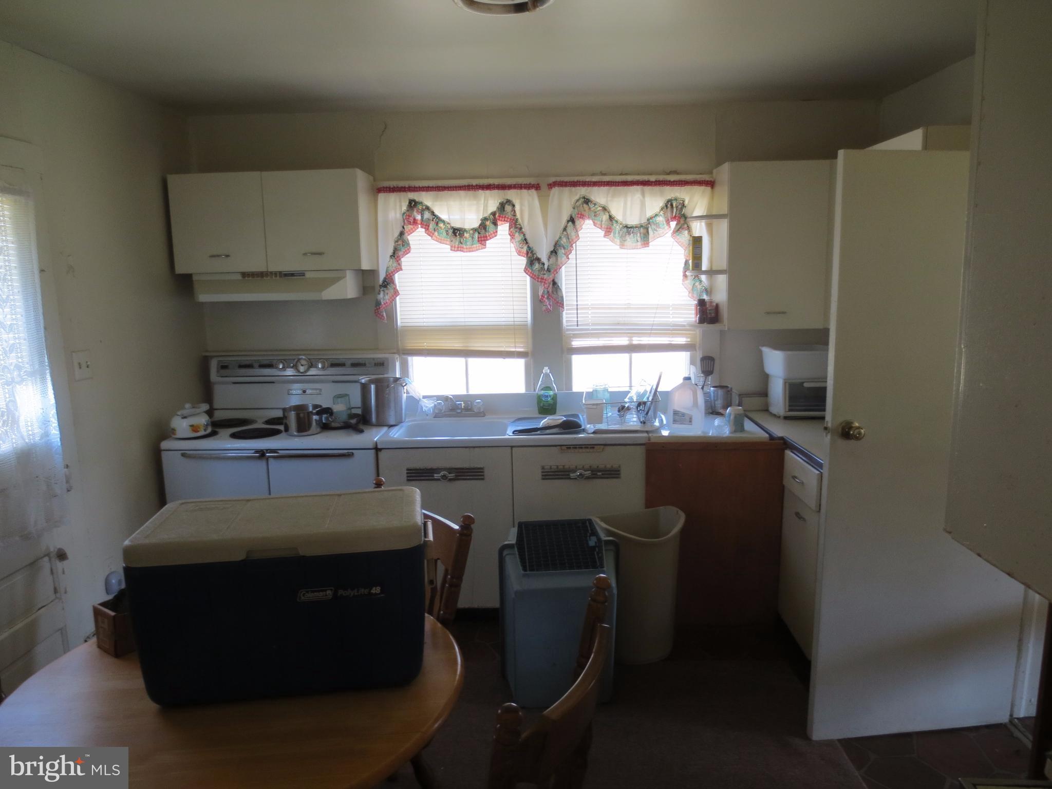 4000 Steele Neck Road Vienna, MD 21869 - Photo 18 of 28 Kitchen