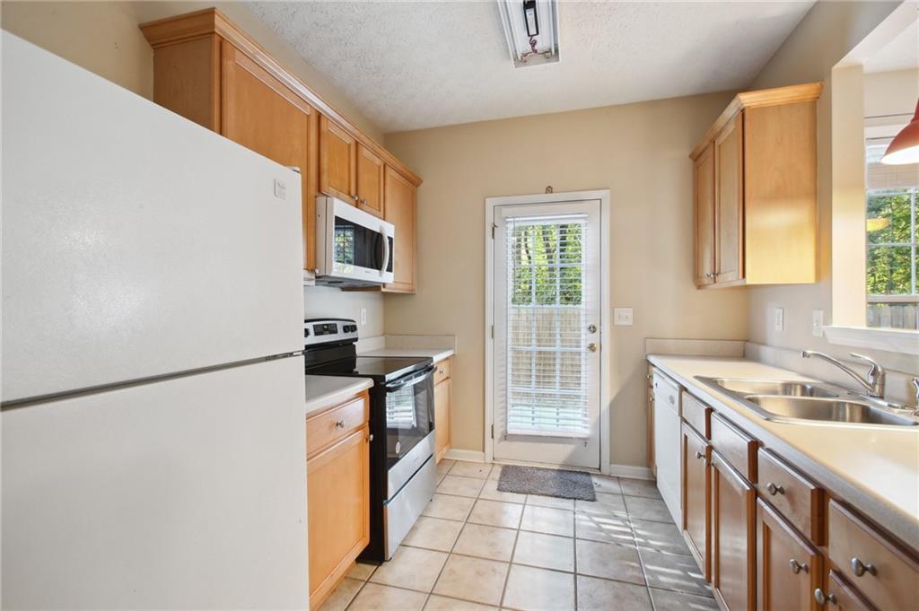 1648 Jackson Way Atlanta, GA 30318 - Photo 11 of 28