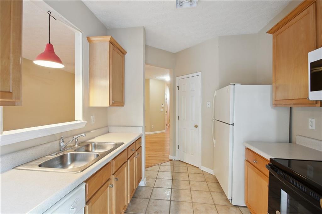 1648 Jackson Way Atlanta, GA 30318 - Photo 8 of 28