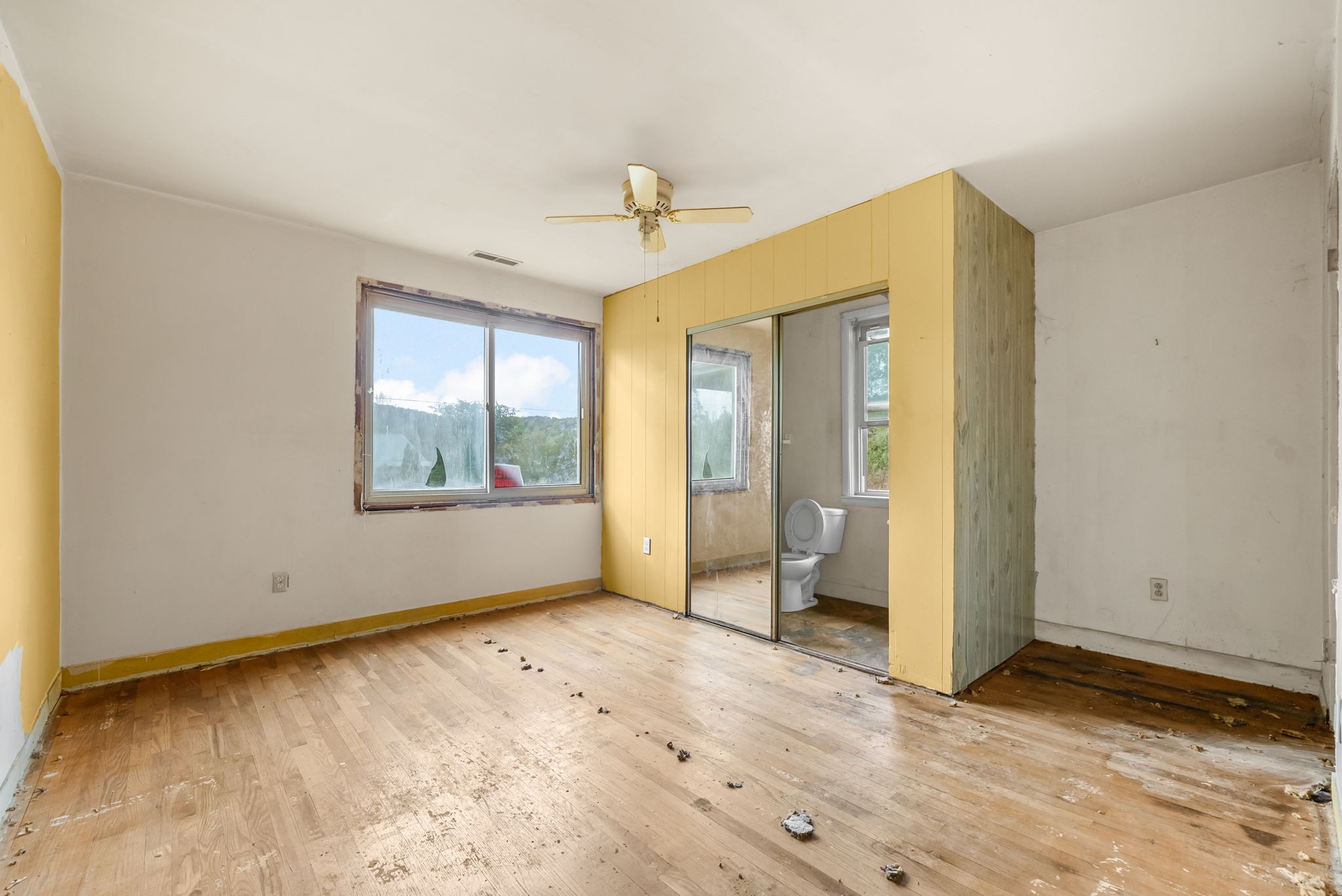 234 Lower Standing Rock Road Dover, TN 37058 - Photo 15 of 41 a view of an empty room with window and cabinet