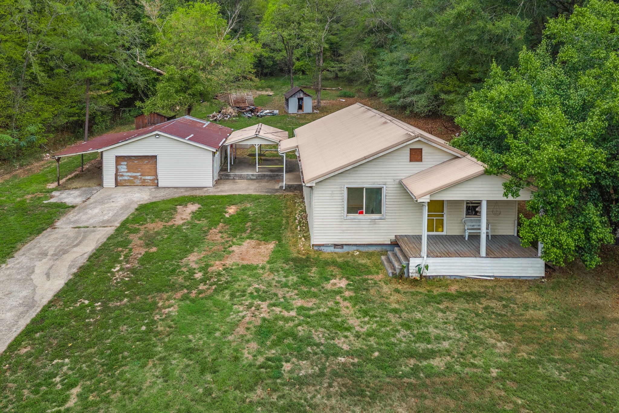 234 Lower Standing Rock Road Dover, TN 37058 - Photo 4 of 41 a front view of a house with garden