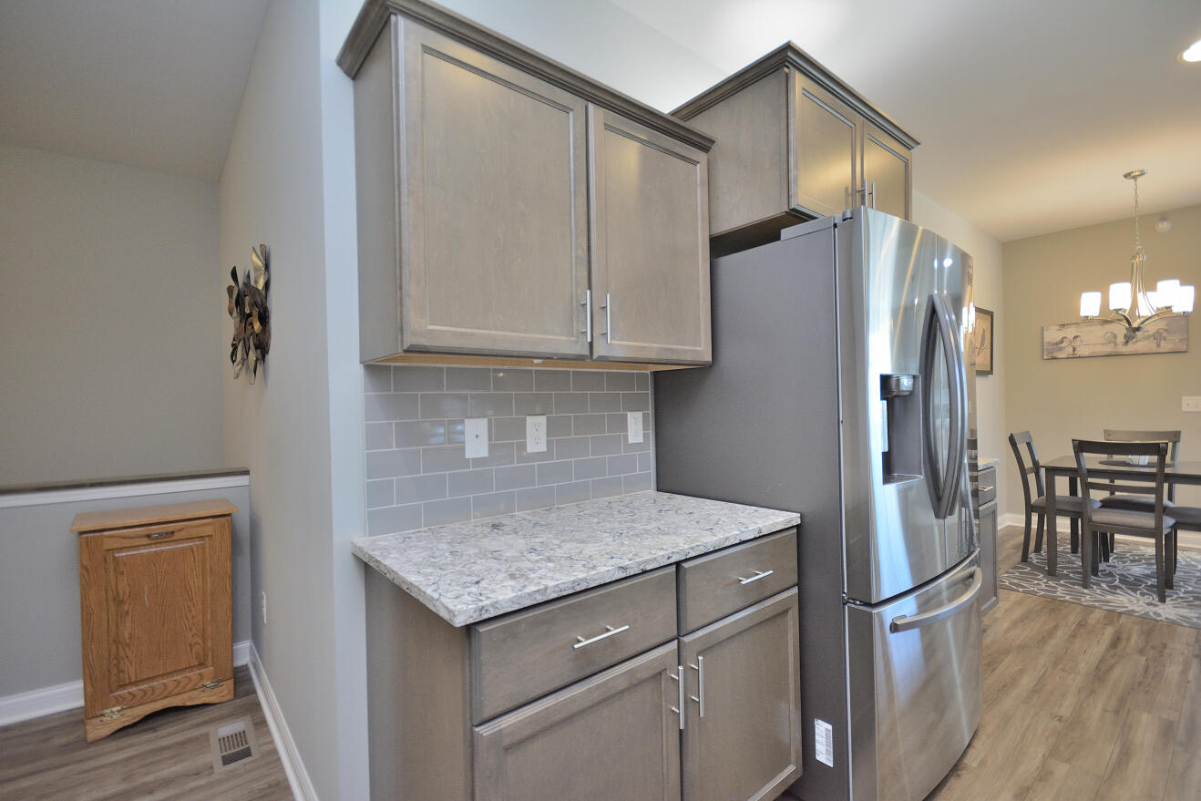 4380 Nighthawk Trail Brookfield, WI 53005 - Photo 26 of 37 Kitchen