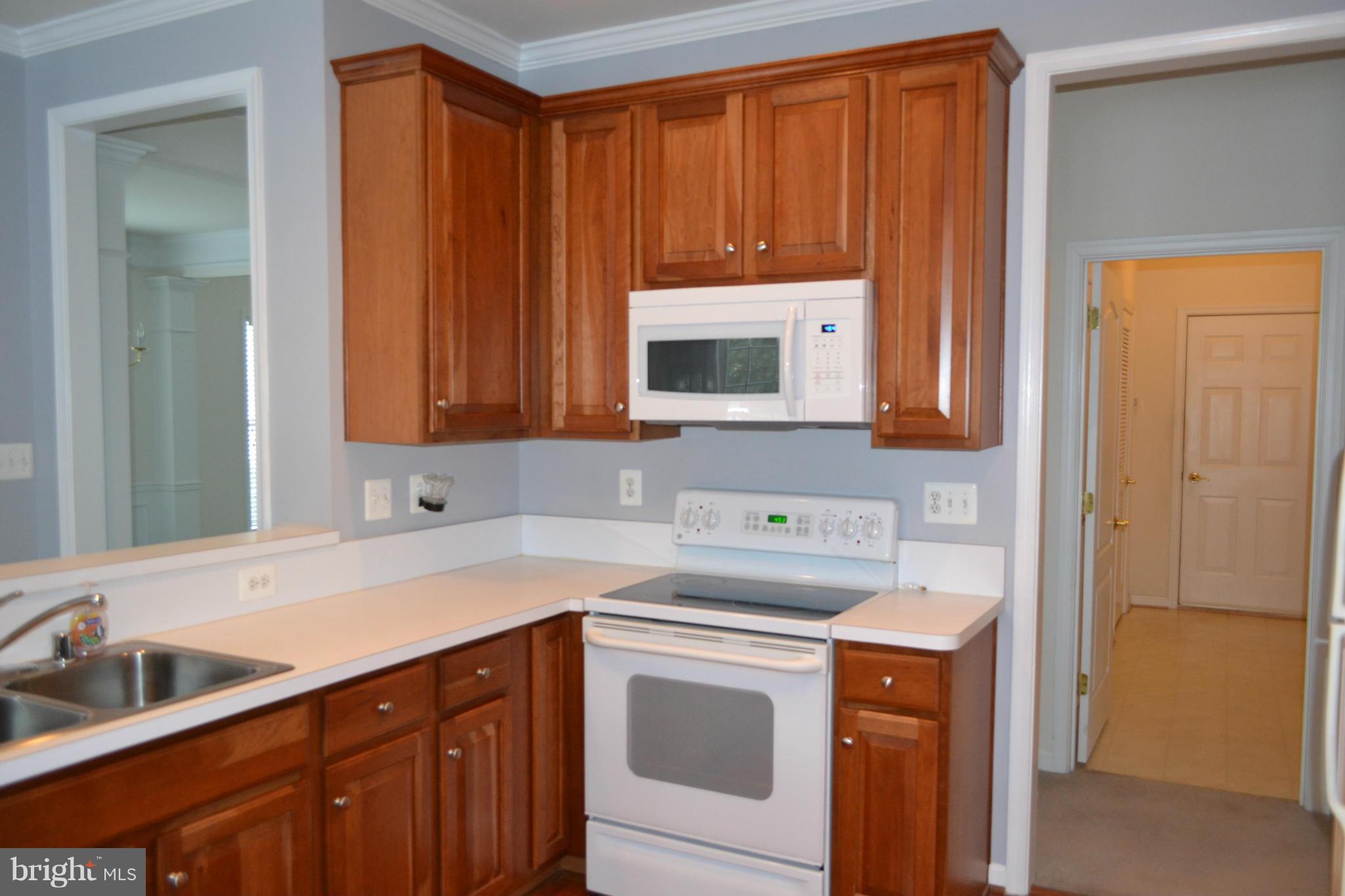 402 High Earls Road Westminster, MD 21158 - Photo 3 of 29 Kitchen