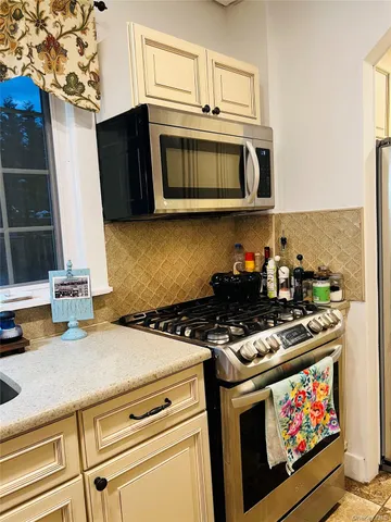 $869,000 | 512 Logan Avenue | Throgs Neck