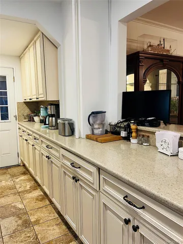 $869,000 | 512 Logan Avenue | Throgs Neck