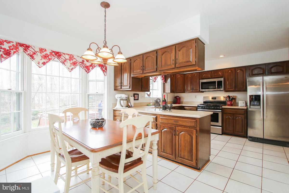 7101 Rivers Edge Road Columbia, MD 21044 - Photo 9 of 24 Kitchen