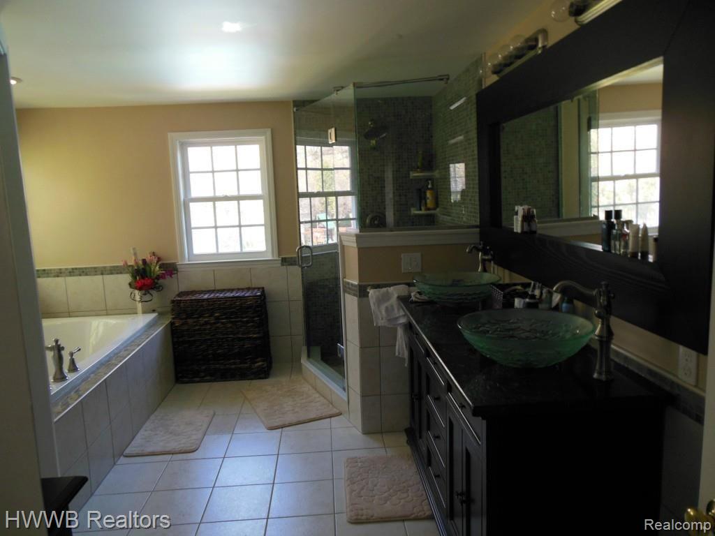 300 North Cranbrook Road Bloomfield Hills, MI 48301 - Photo 8 of 15 Brand New Master Bath W/Jacuzzi Tub & Shower