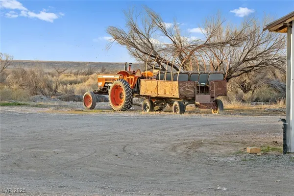 $2,500,000 | 5770 South Peterson Road, Amargosa Valley, NV 89020