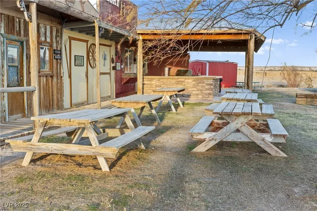 $2,500,000 | 5770 South Peterson Road, Amargosa Valley, NV 89020