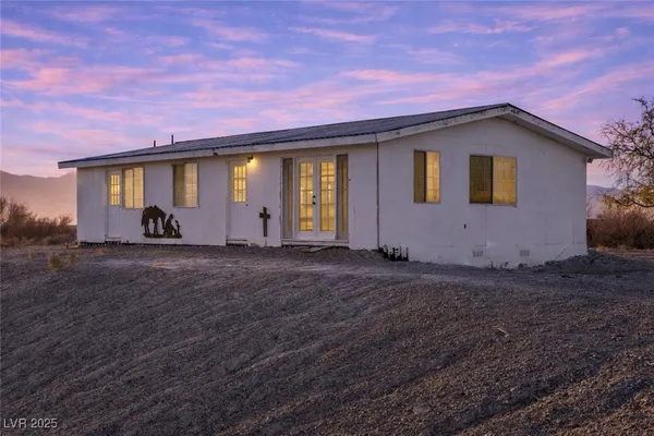 $2,500,000 | 5770 South Peterson Road, Amargosa Valley, NV 89020