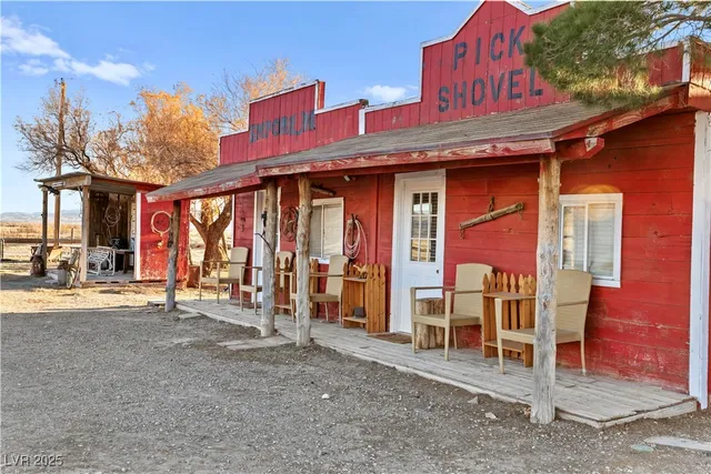 $2,500,000 | 5770 South Peterson Road, Amargosa Valley, NV 89020