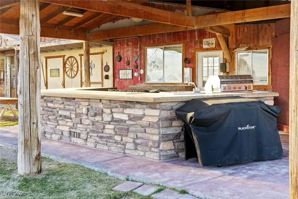 $2,500,000 | 5770 South Peterson Road, Amargosa Valley, NV 89020